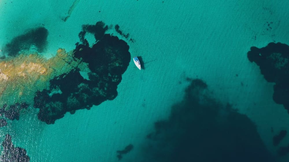 Crociera romantica al tramonto: nuota, sorseggia e guarda il cielo diventare dorato