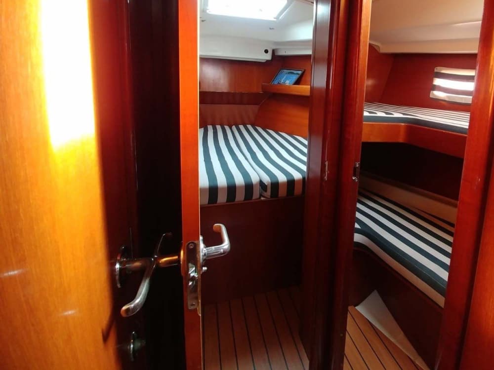 Crociera romantica al tramonto: nuota, sorseggia e guarda il cielo diventare dorato