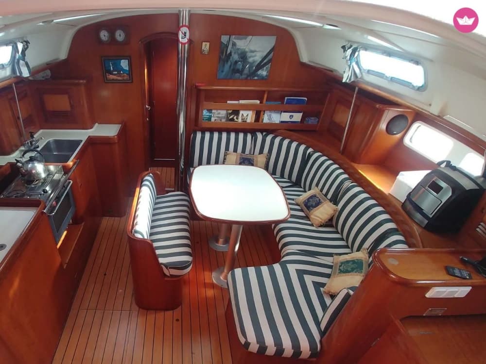 Crociera romantica al tramonto: nuota, sorseggia e guarda il cielo diventare dorato