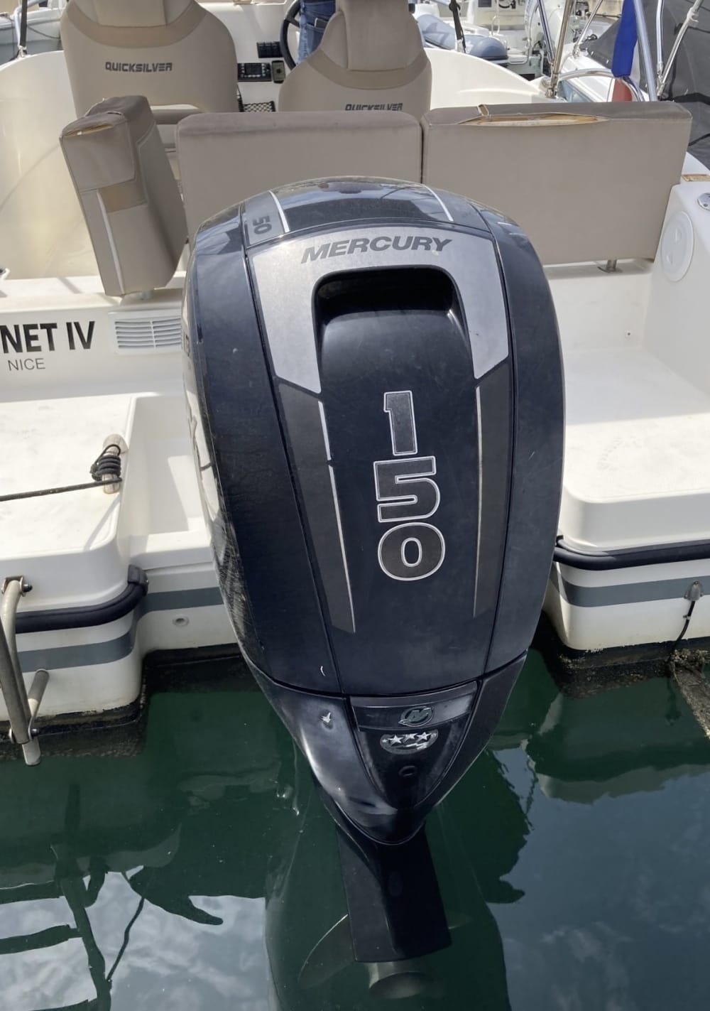 Lev för vågorna: En halvdagssemester i Golfe Juan ombord på en motorbåt