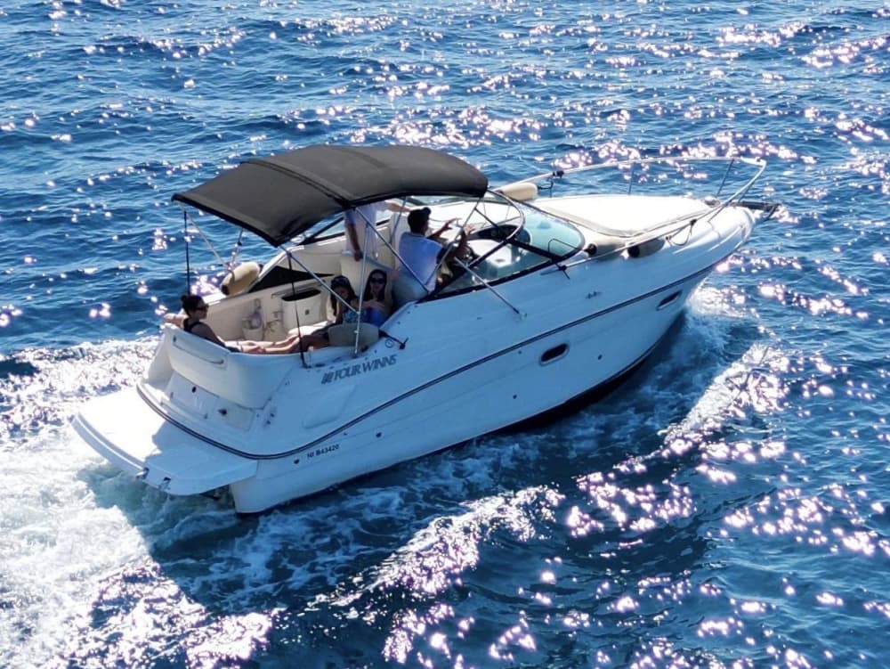 Půldenní pronájem motorového člunu v Beaulieu-sur-Mer