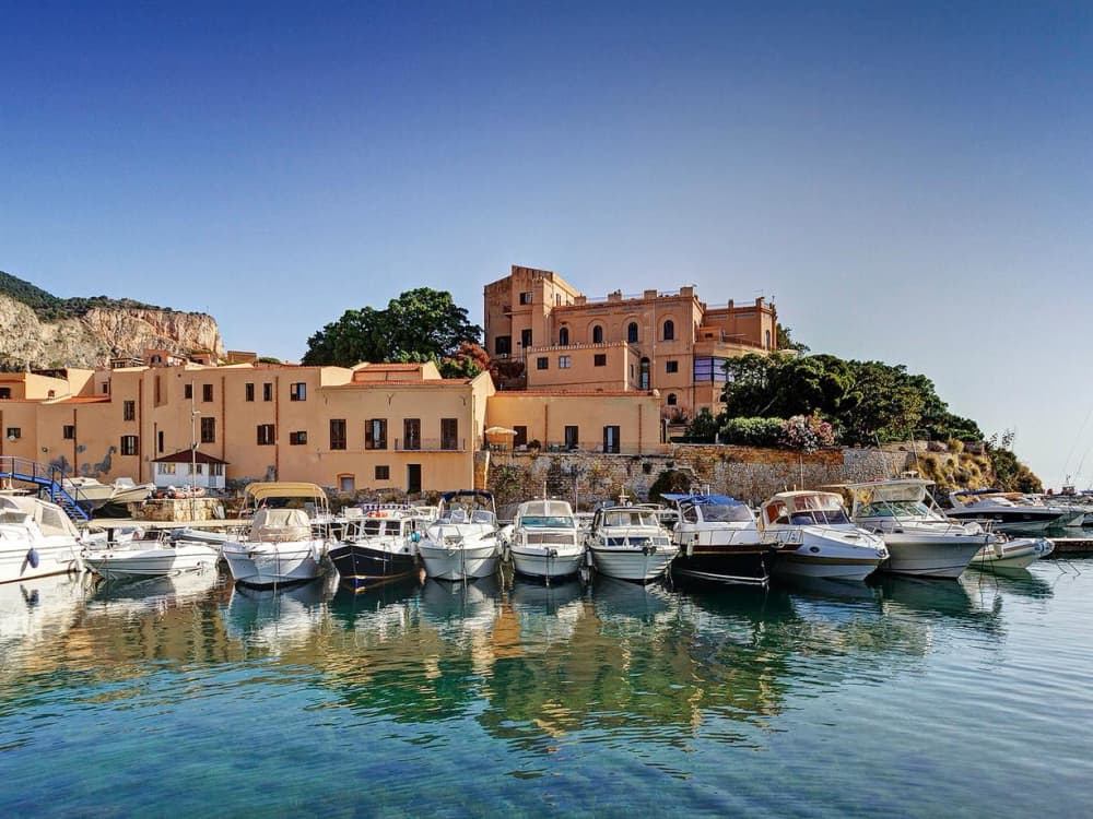 Día de navegación entre las maravillas de Palermo