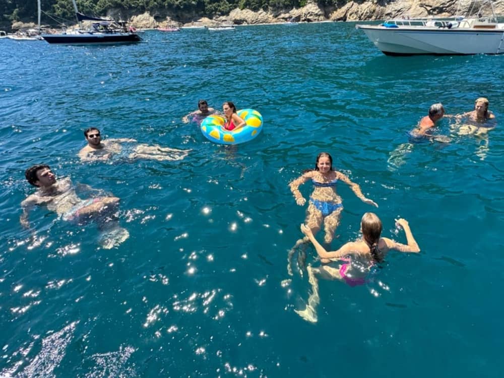 Crociera al tramonto con Aquila Rossa: l'ora d'oro di Napoli