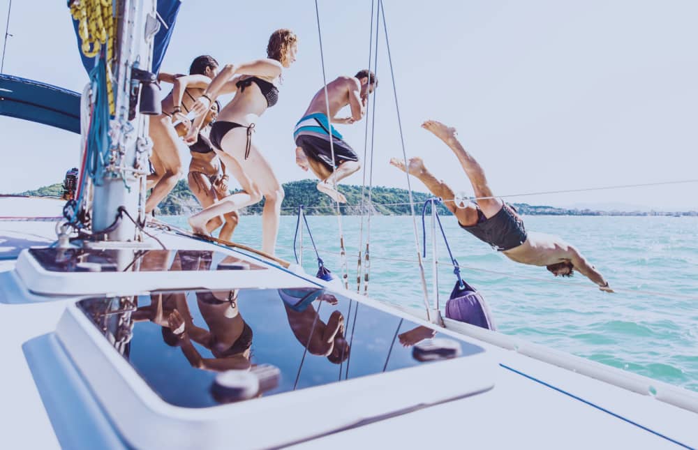 Swim, Sail & Feast – 6 Hour Morning Cruise to Dia Island