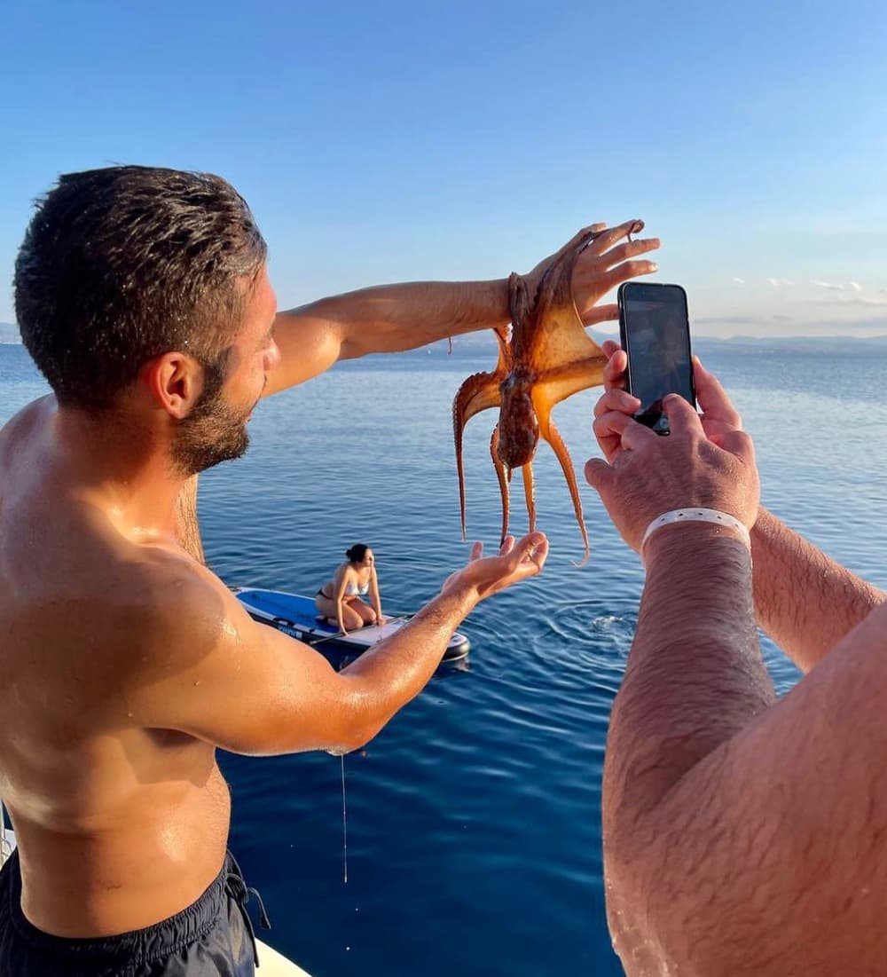 Swim, Sail & Feast – 6 Hour Morning Cruise to Dia Island