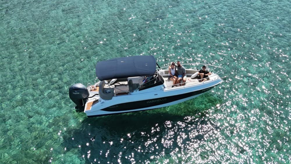 Passeio de barco de 4 horas pela Lagoa Azul e Šolta saindo de Split