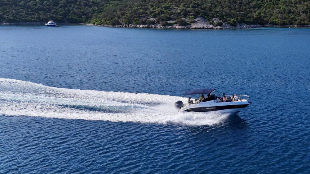 Passeio de barco de 4 horas pela Lagoa Azul e Šolta saindo de Split
