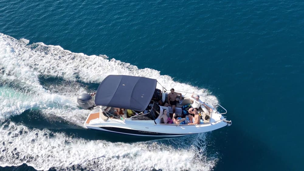 Passeio de barco de 4 horas pela Lagoa Azul e Šolta saindo de Split