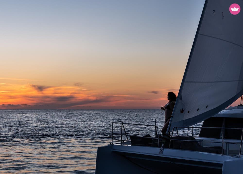 Bali 4.1: Golden Hour Escape: Santorini’s Best Sunset by Catamaran