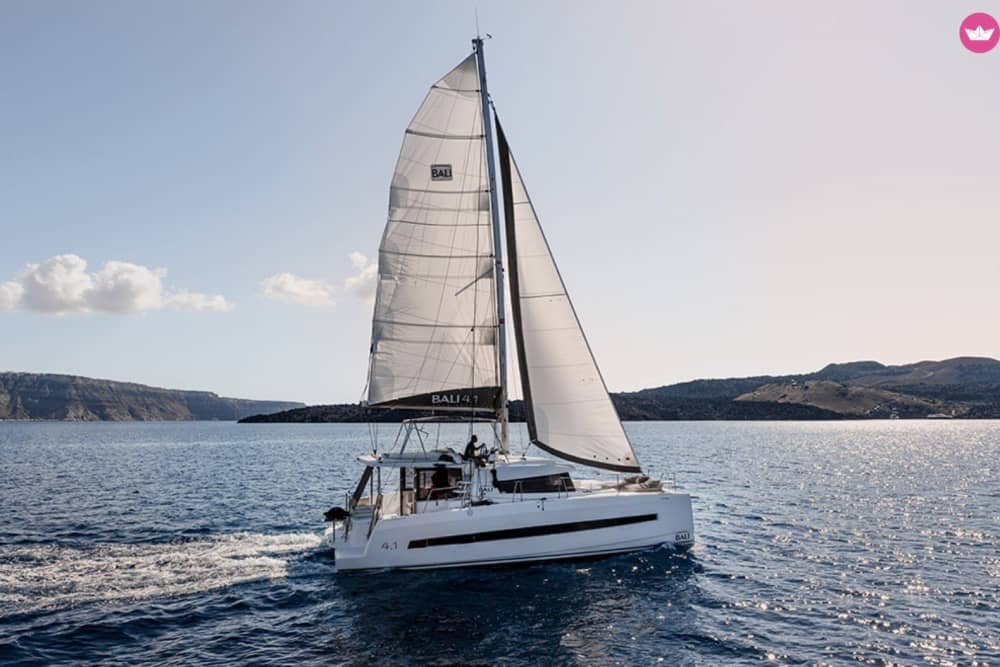 Bali 4.1: Santorini Morning Magic: Catamaran Cruise to Red Beach, White Beach, Volcano & More!