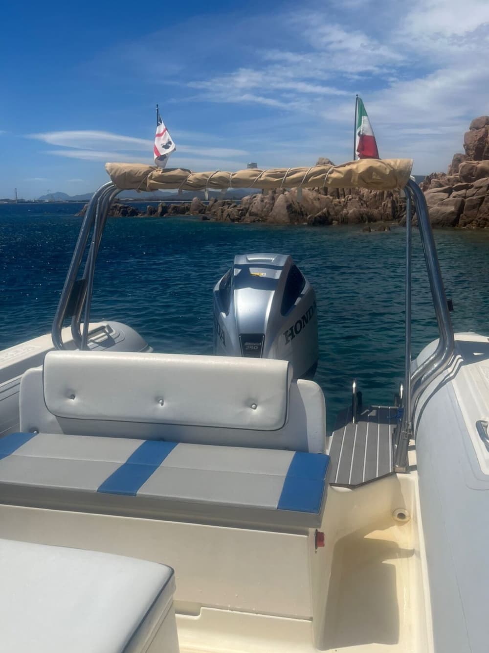 Побережье Ольястры на целый день — от Арбатакса до бухт: Голоритце, Мариолу, Луна и Бириала.