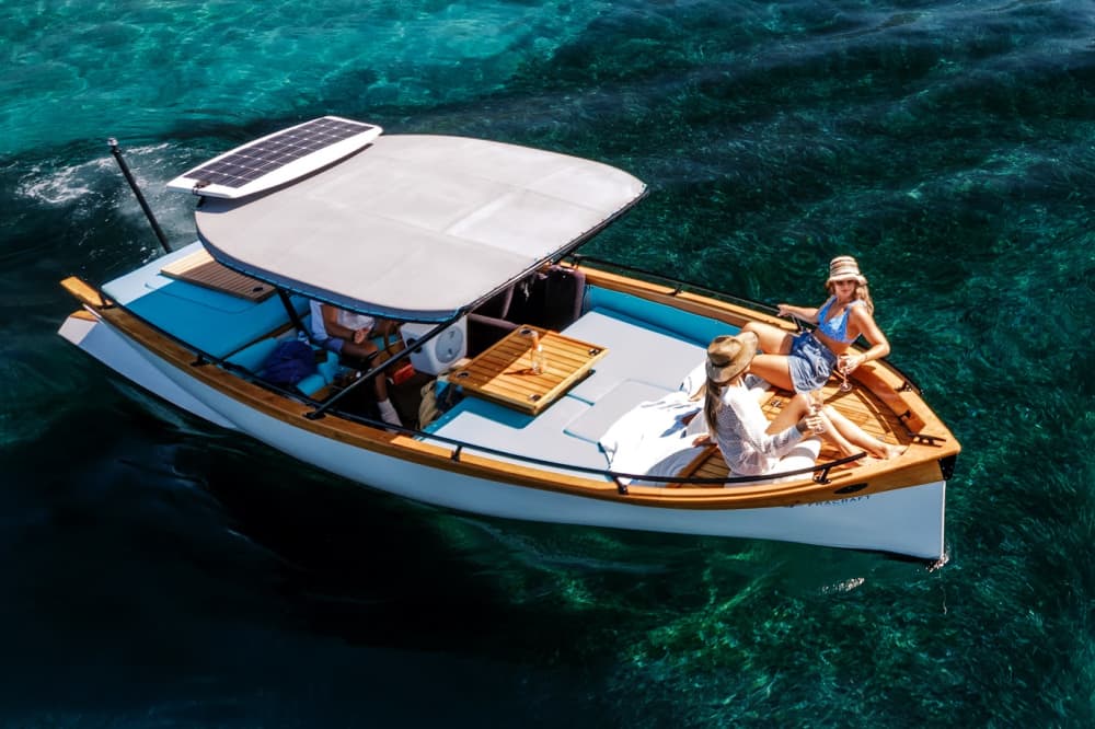 Fuga para a Lagoa Azul: cavernas escondidas e tesouros da ilha