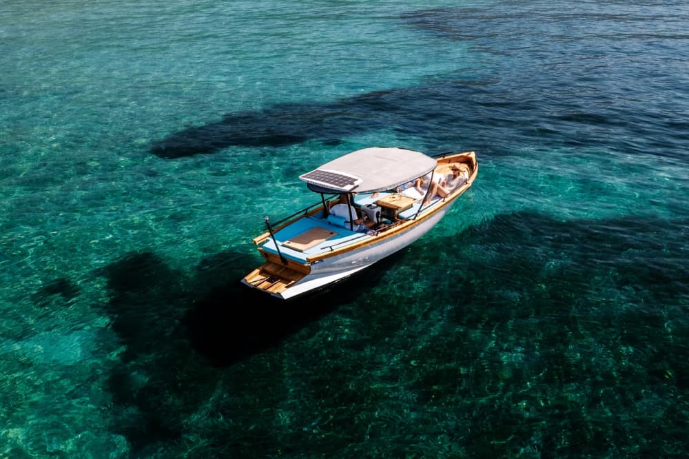 От Голубой лагуны до Святого Стефана: однодневный отдых на побережье