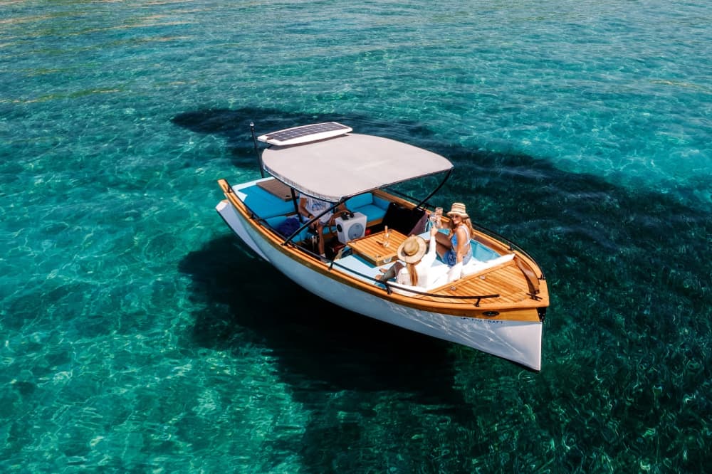 От Голубой лагуны до Святого Стефана: однодневный отдых на побережье