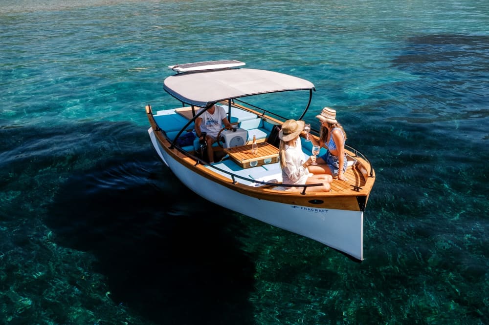 От Голубой лагуны до Святого Стефана: однодневный отдых на побережье