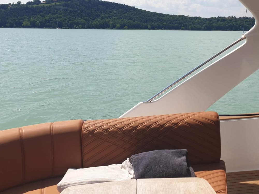 Jeden dzień w Balatonakarattya na łodzi motorowej