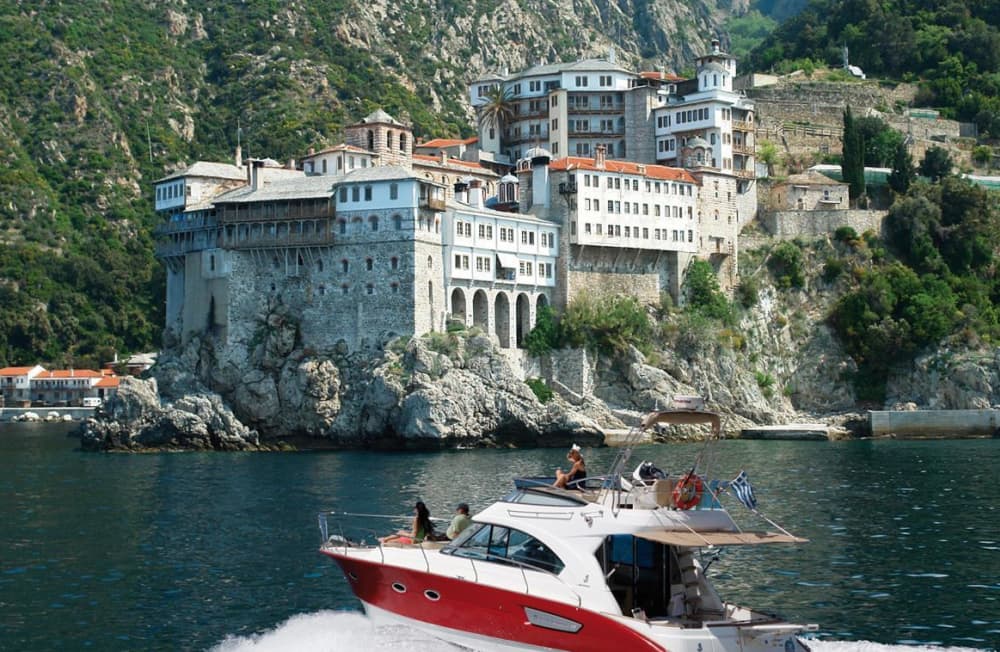 Your private Chalkidiki experience: An exclusive day aboard a motor yacht