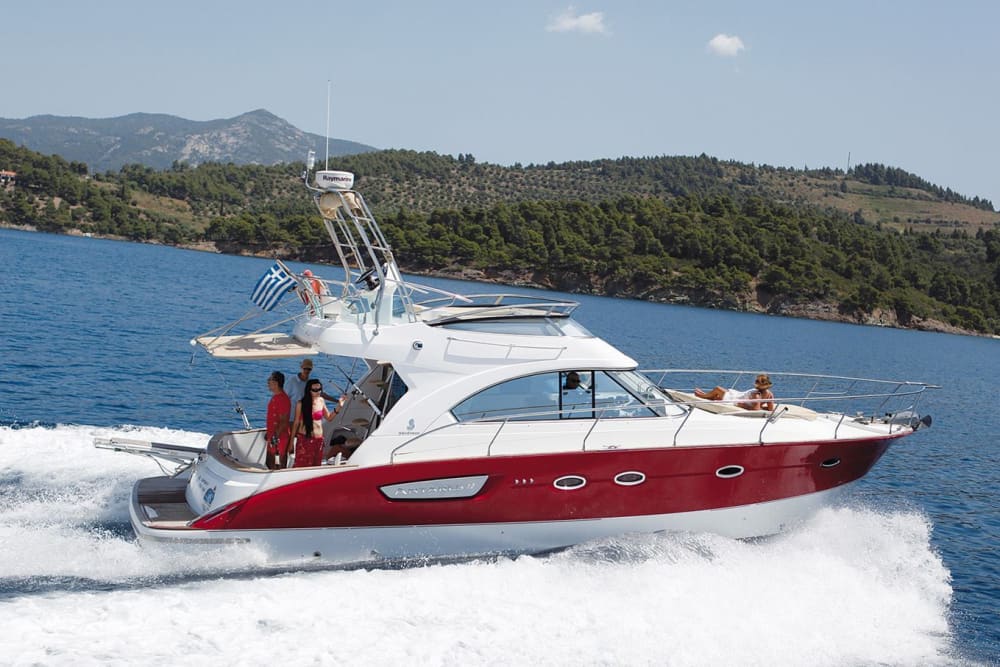 Your private Chalkidiki experience: An exclusive day aboard a motor yacht
