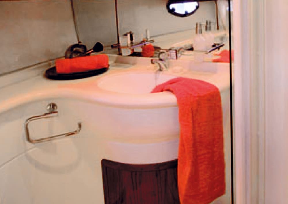 Unrivaled Chalkidiki views: A world-class day on a motor yacht