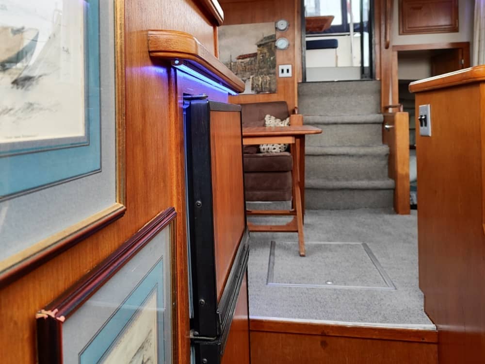 Descubre las costas de Zaandam: una excursión de un día completo a bordo de una lancha motora.