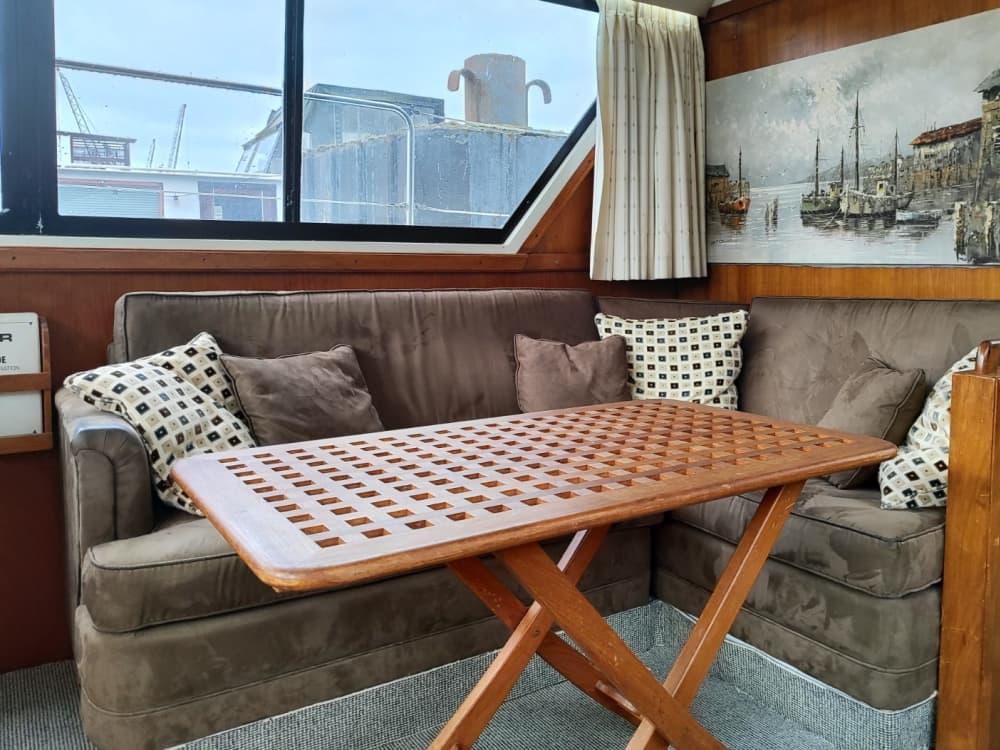 Descubre las costas de Zaandam: una excursión de un día completo a bordo de una lancha motora.