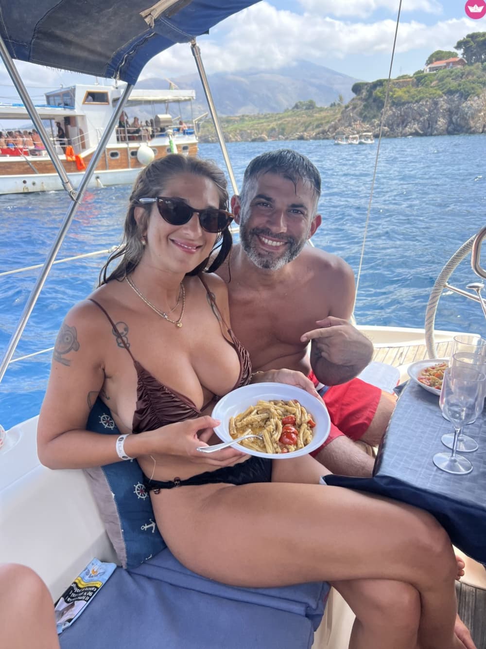 Almuerzo en Scopello: Navega y disfruta de la belleza siciliana en Sancho