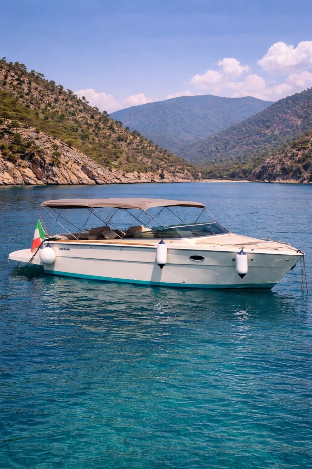 Excursión de un día en catamarán a medida entre Amalfi y Capri.