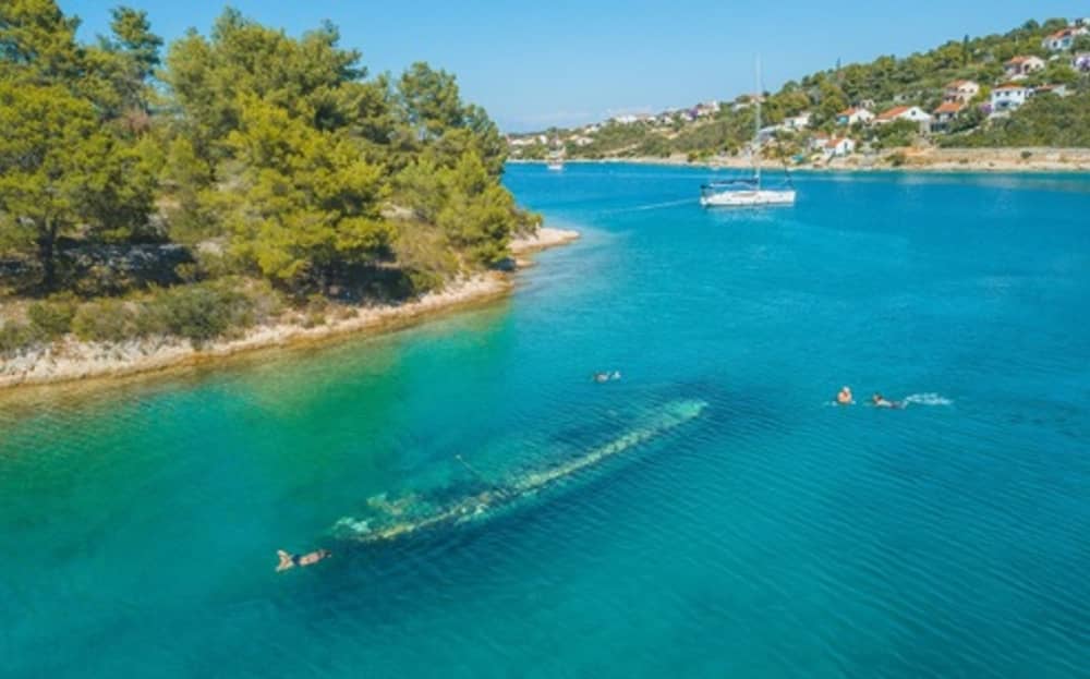 Prywatne, wliczone w cenę, Blue Lagoon Bliss: pływanie, nurkowanie z rurką i spacer po Trogirze