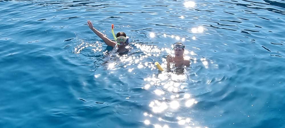 💎 Golden Hour on the Aegean 🌅⛵
Private Luxury Sunset Cruise with Fresh Seasonal Fruits, Vietnamese Gourmet Bites 🥢, Premium Wine, Champagne & Cocktails 🍾🥂🍇🍑🍈