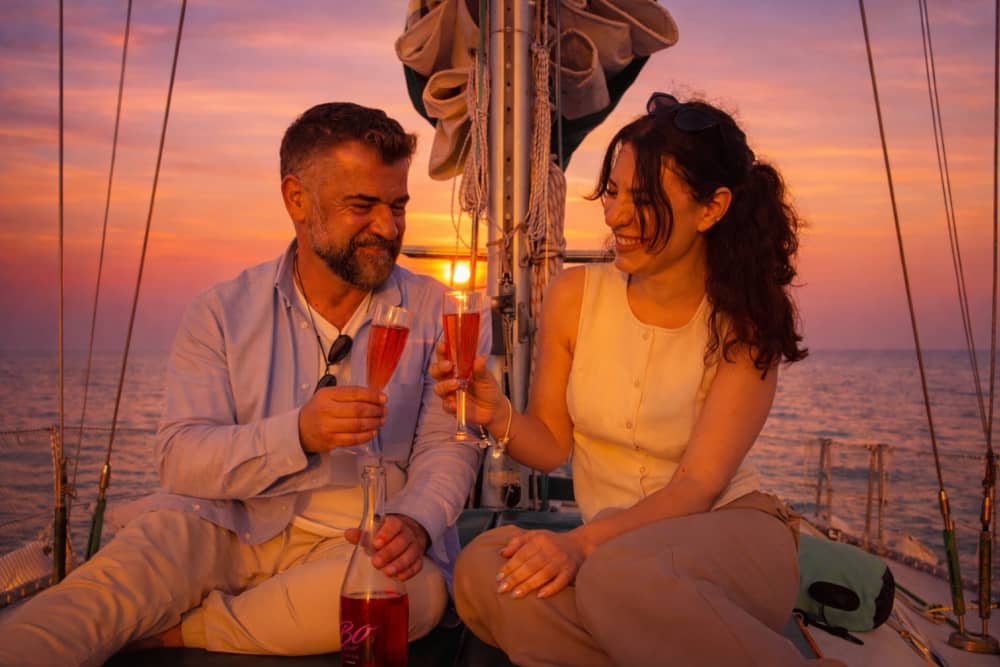 Luxuriöses privates Sonnenuntergangsdinner auf Rhodos – Mediterraner/Asiatischer Meeresfrüchte-Hotpot