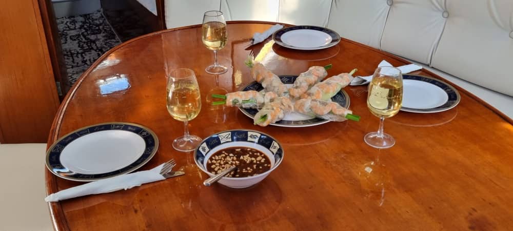 Prywatny luksusowy całodniowy rejs żaglowy po Rodos – wykwintny śródziemnomorski lunch i luksusowa kolacja, koktajle i szampan