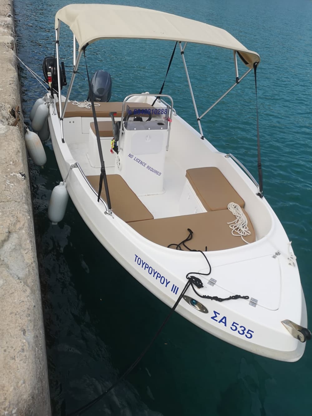 Escapade facile à Égine : une excursion en bateau à moteur de 3 h 30