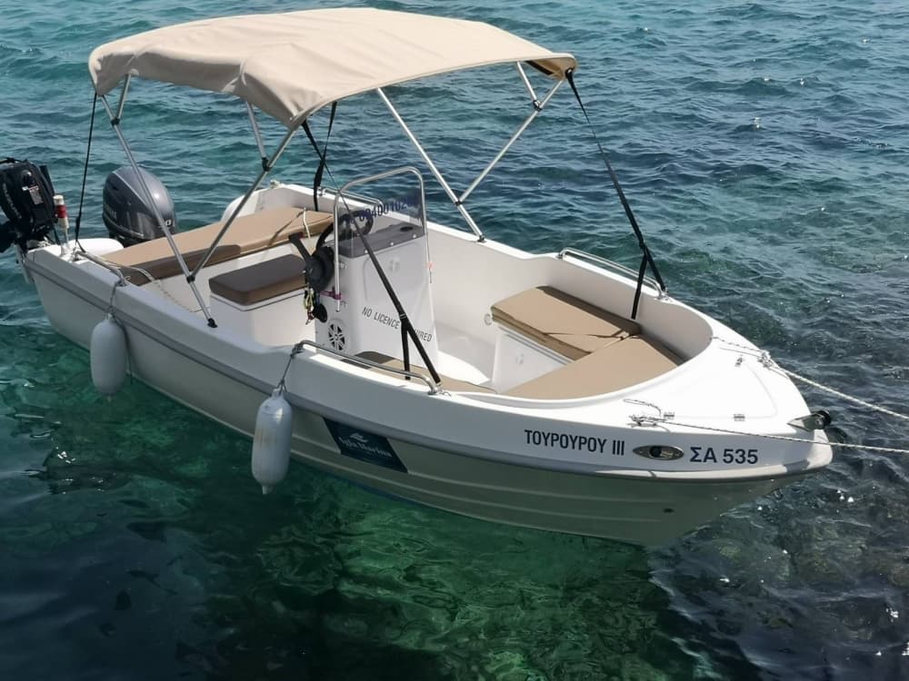 Escapade facile à Égine : une excursion en bateau à moteur de 3 h 30