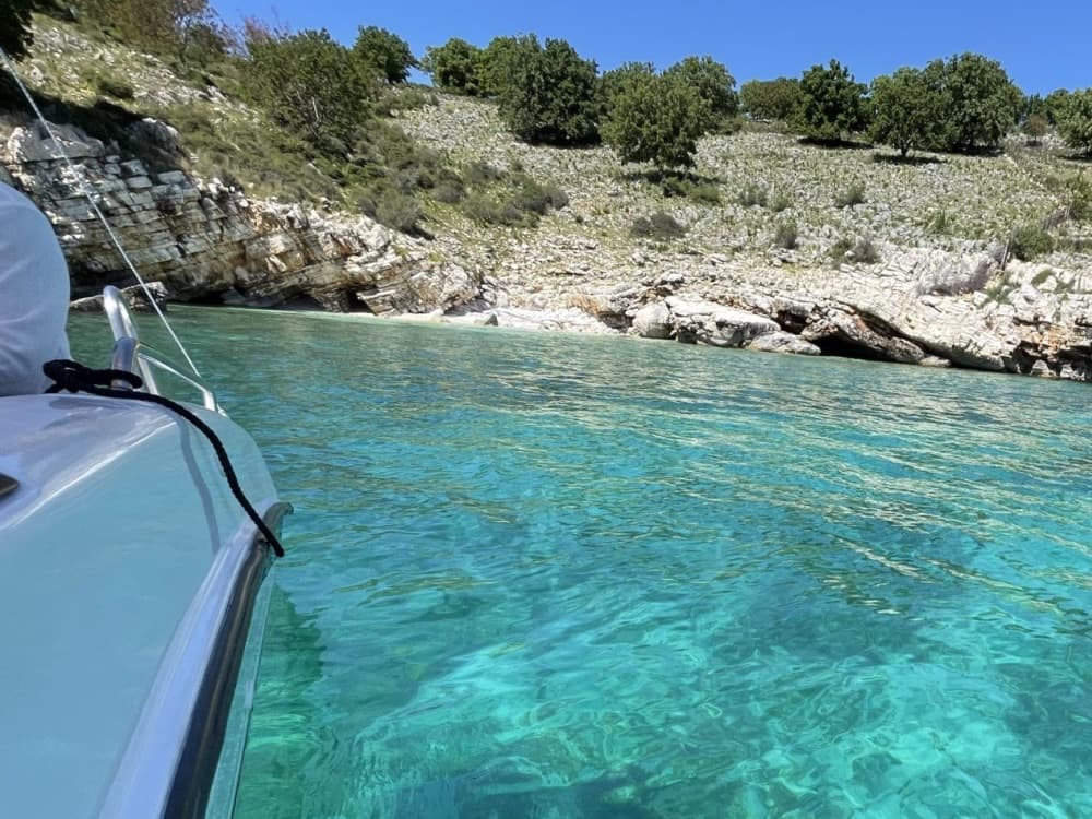 Från Saranda till Himara – Privat båttur med stränder och historia