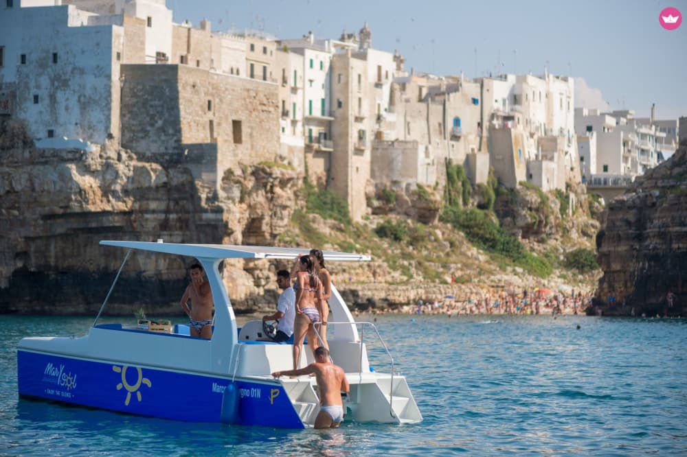 Silent Serenity: Tour in catamarano eco-elettrico lungo la costa di Polignano