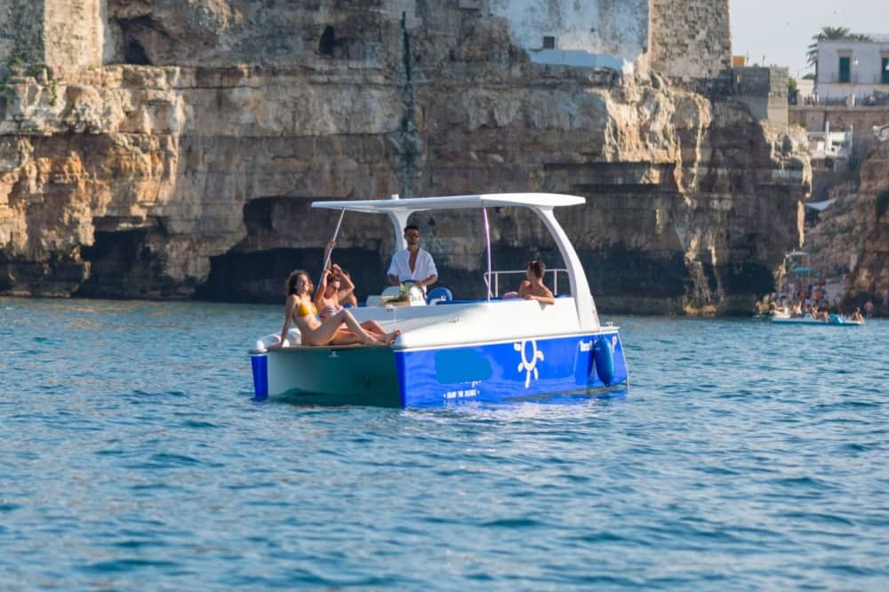 La grande eco-scoperta di Polignano: tour di 4 ore in catamarano silenzioso