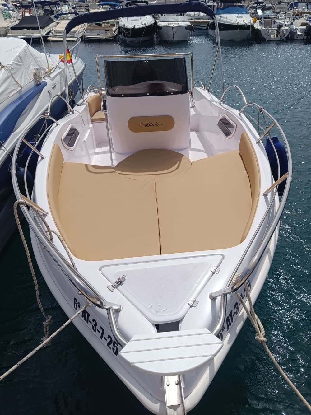 8 Stunden Sonne und türkisfarbenes Wasser rund um Altea