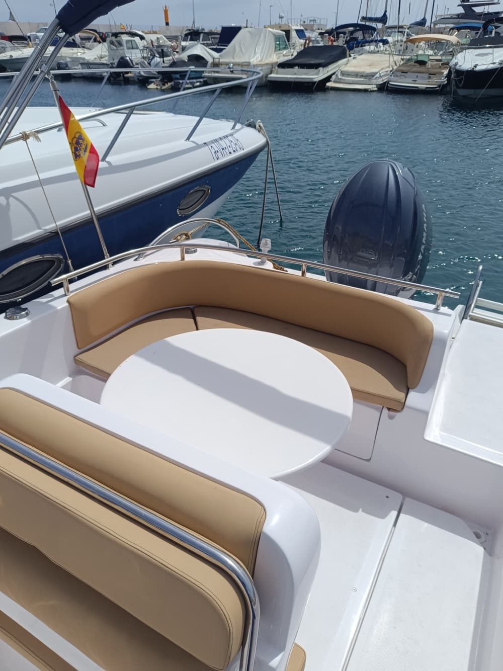 8 Stunden Sonne und türkisfarbenes Wasser rund um Altea