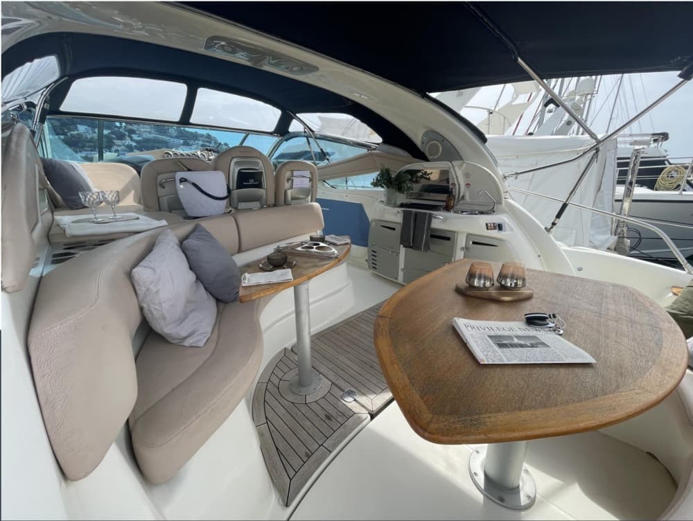 En dag i Port d'Andratx på motorbåt