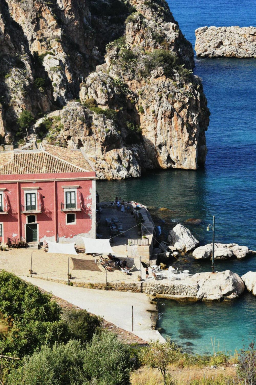 Поездка на полдня в Зингаро: роскошная экскурсия на лодке и сноркелинг