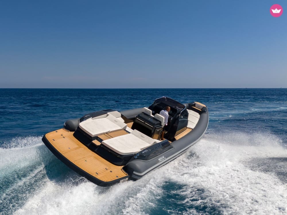 Поездка на полдня в Зингаро: роскошная экскурсия на лодке и сноркелинг