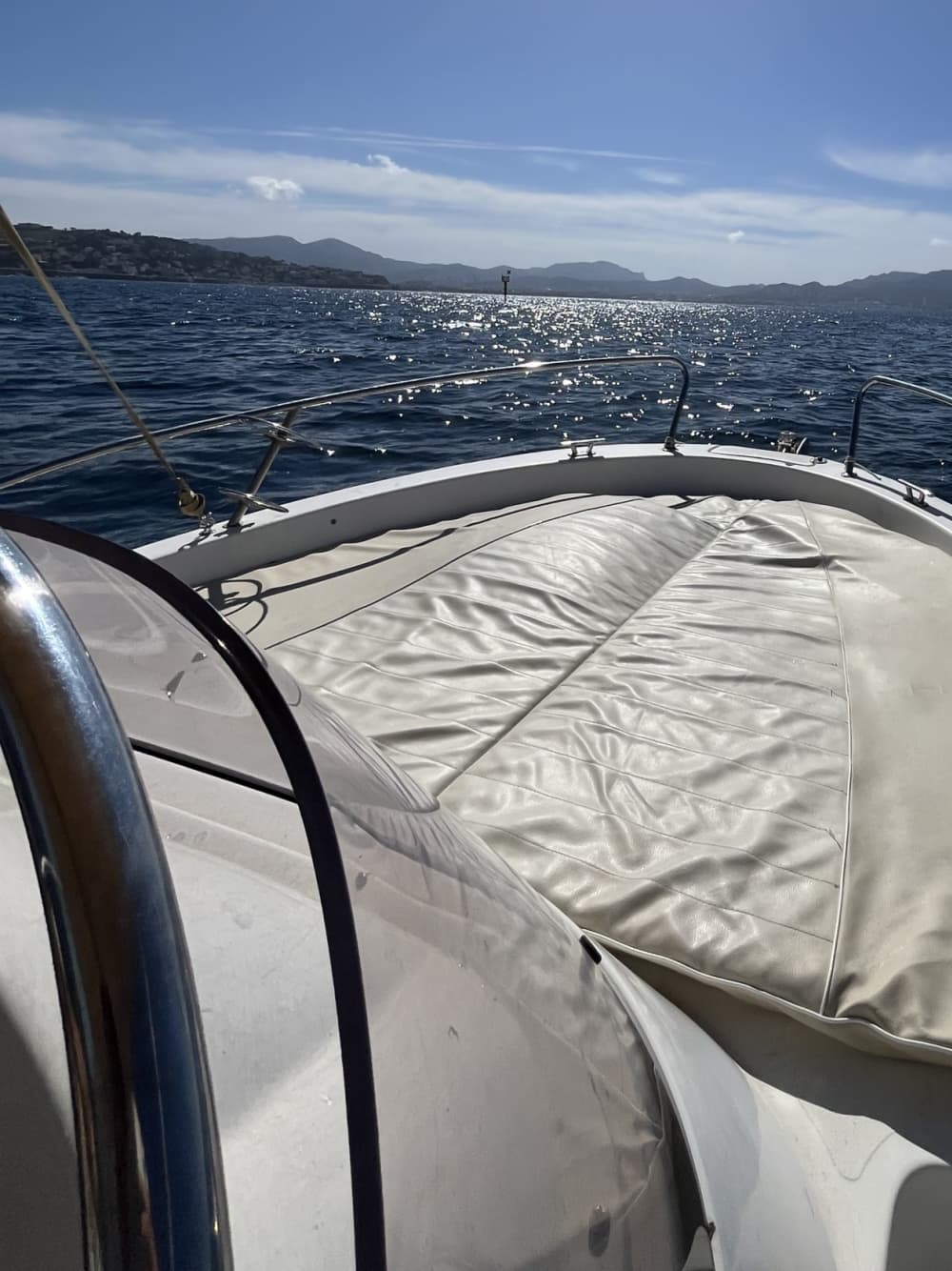 Marseille getaway: 4 hours of relaxation on a motorboat