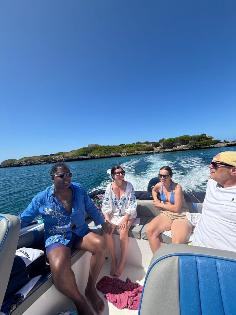 “Treasure Lagoon” – One-day maritime adventure from Pointe Jérôme