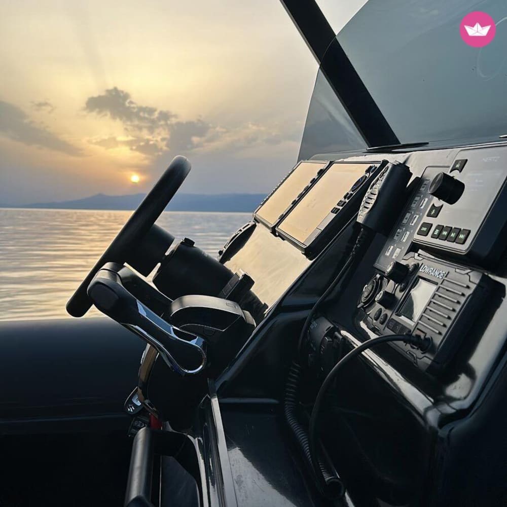 Жемчужный час: романтический круиз на закате