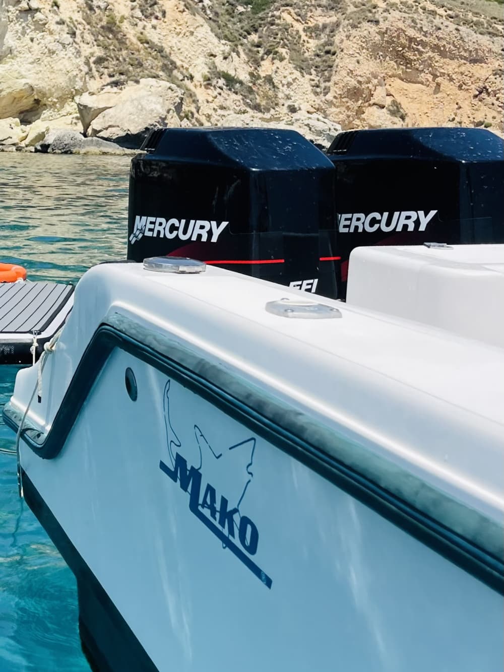 Da Cagliari al Poetto in barca: spiagge, calette e divertimento acquatico