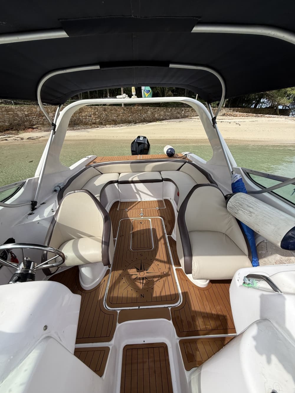 Geniet van de zon tijdens een boottocht van 6 uur in Angra dos Reis.