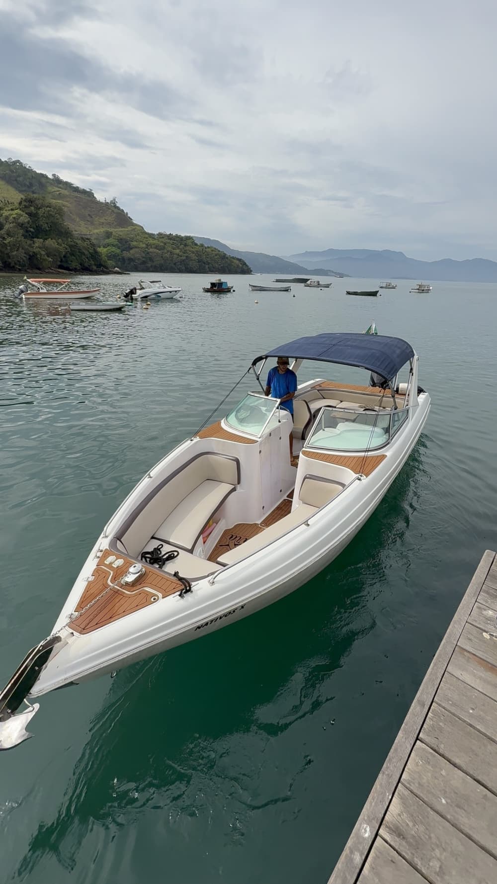 Geniet van de zon tijdens een boottocht van 6 uur in Angra dos Reis.