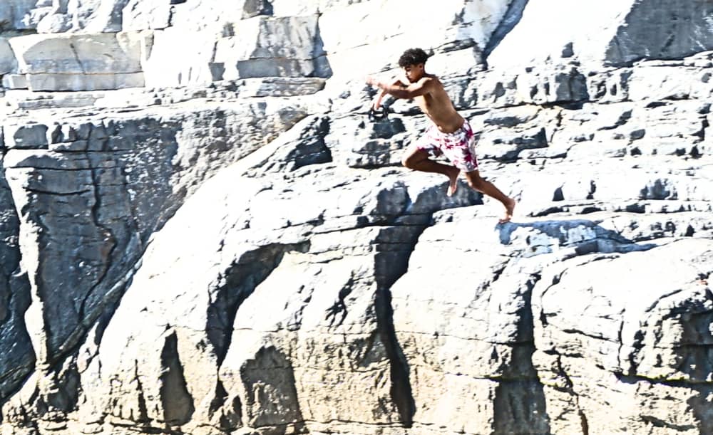 Medio día en las Piscinas Naturales de Rosse: Mar, Rocas y Maravillas