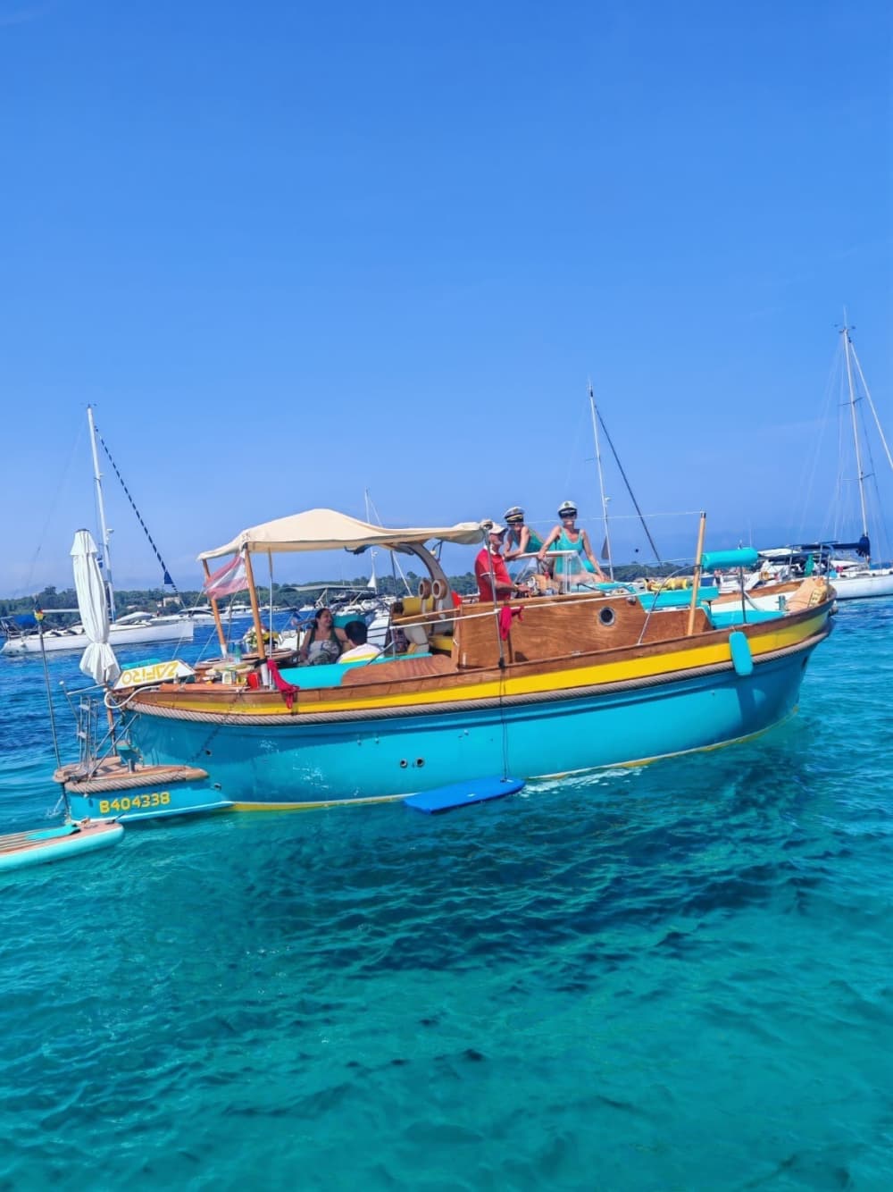 Din privata motorbåt för en dag runt Golfe Juan