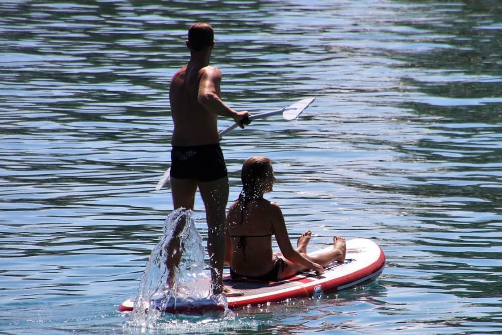 Paseo en barco de 3 horas desde Puerto Banús con parada para baño y rela